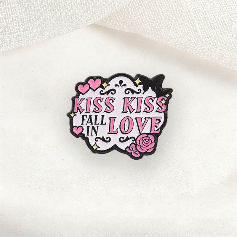 Embroidery Kiss - Broches de Metal Esmaltados Kiss Kiss