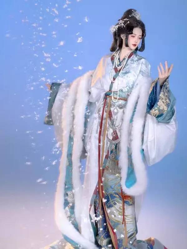 Novo Hanfu Feminino Zhan Guo R - Embroidery Cotton avaliação e preço