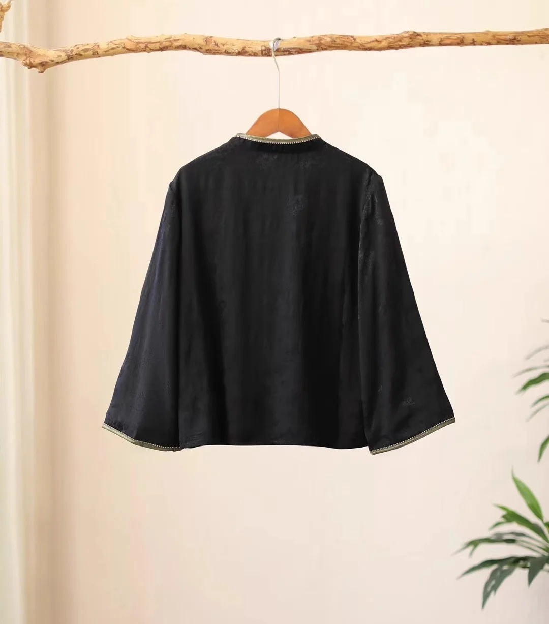 Blusa de primavera de luxo par - Embroidery On Black Shirt avaliação e preço