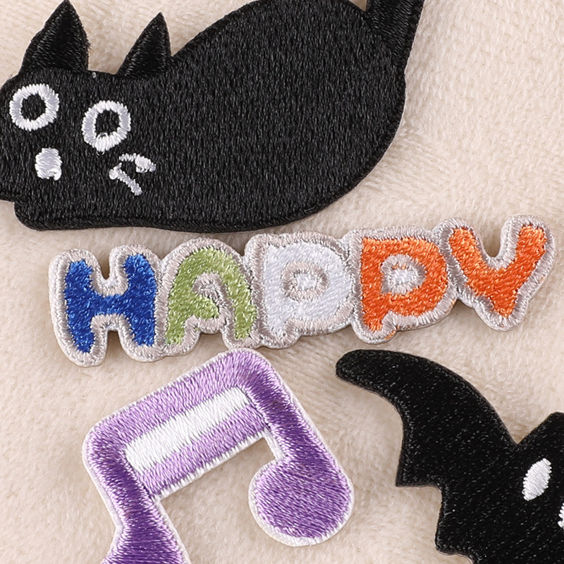 Etiqueta dos desenhos animados - Embroidery On Black Shirt avaliação e preço