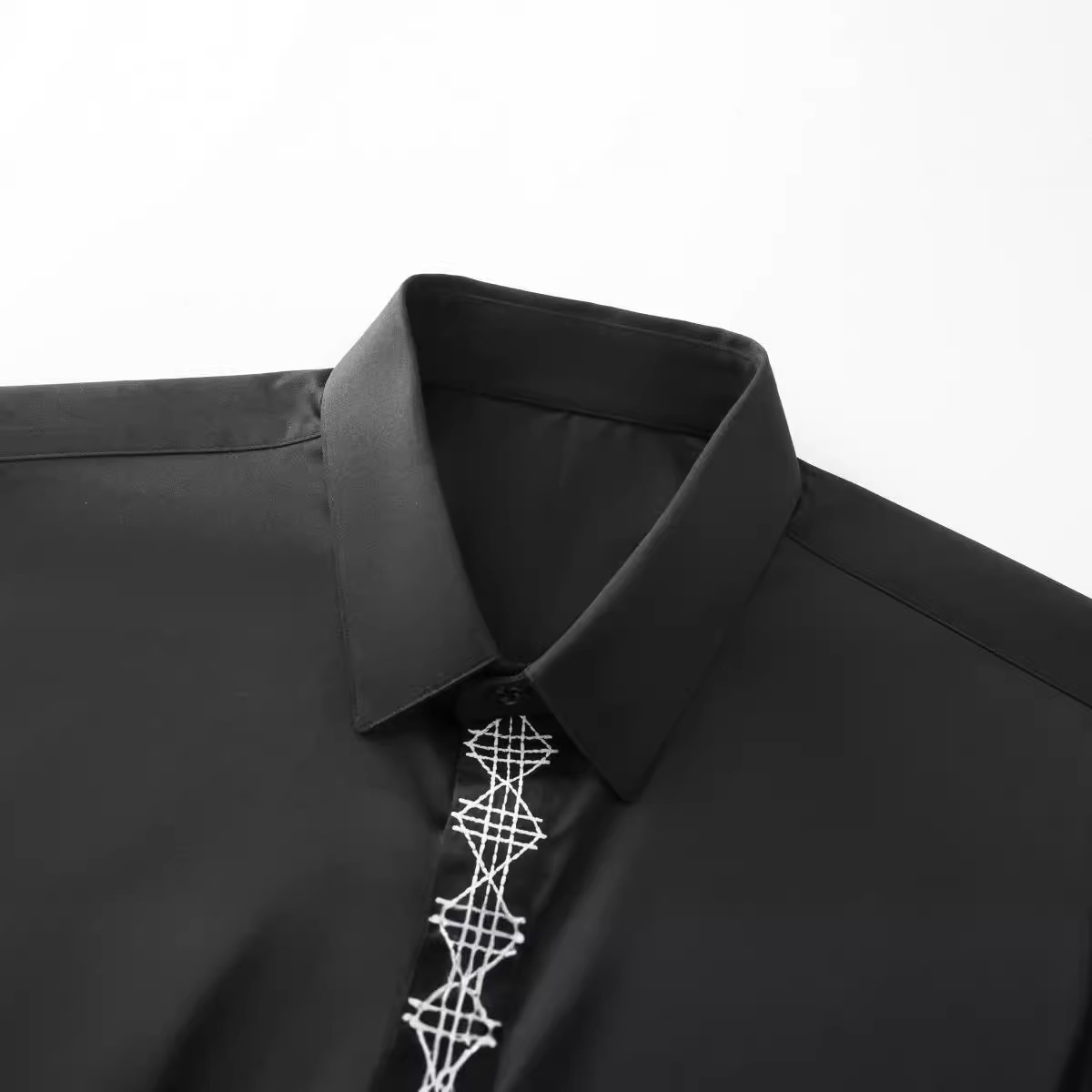 Top masculino bordado em malha - Embroidery On Black Shirt avaliação e preço